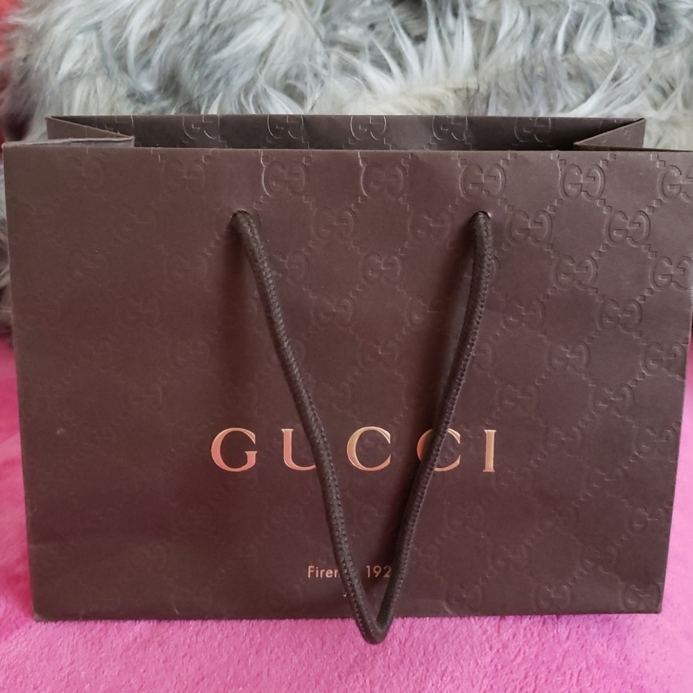 Gucci shopping bag